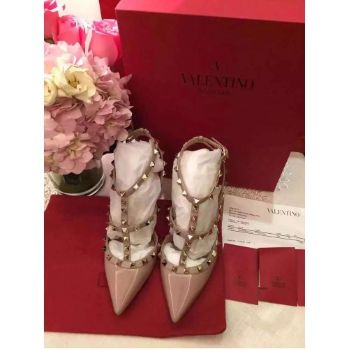 Valentino Rockstuds Beige patent leather